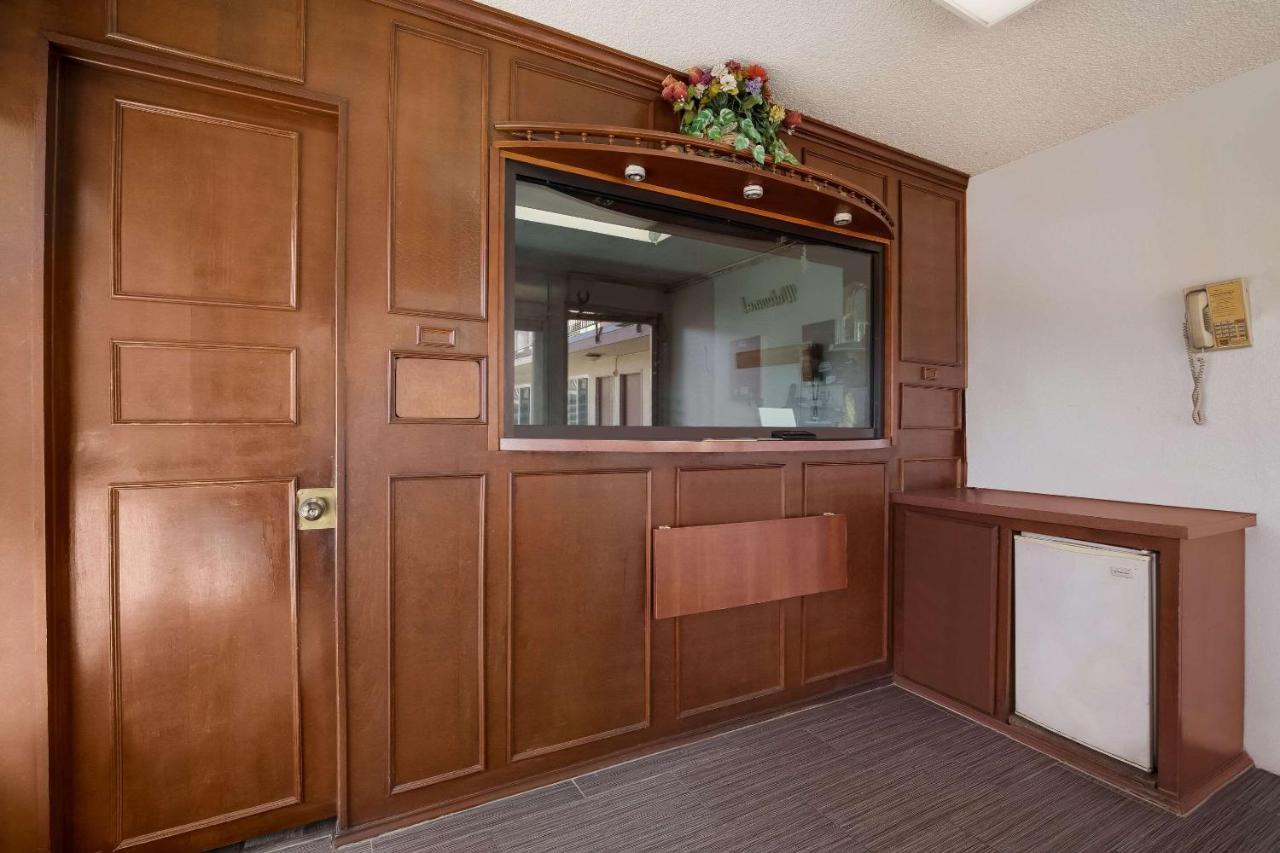 Rodeway Inn San Bernardino & Redlands Kültér fotó